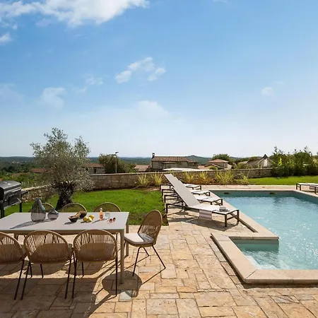 Holiday home Oscar Sveti Lovrec Pazenaticki